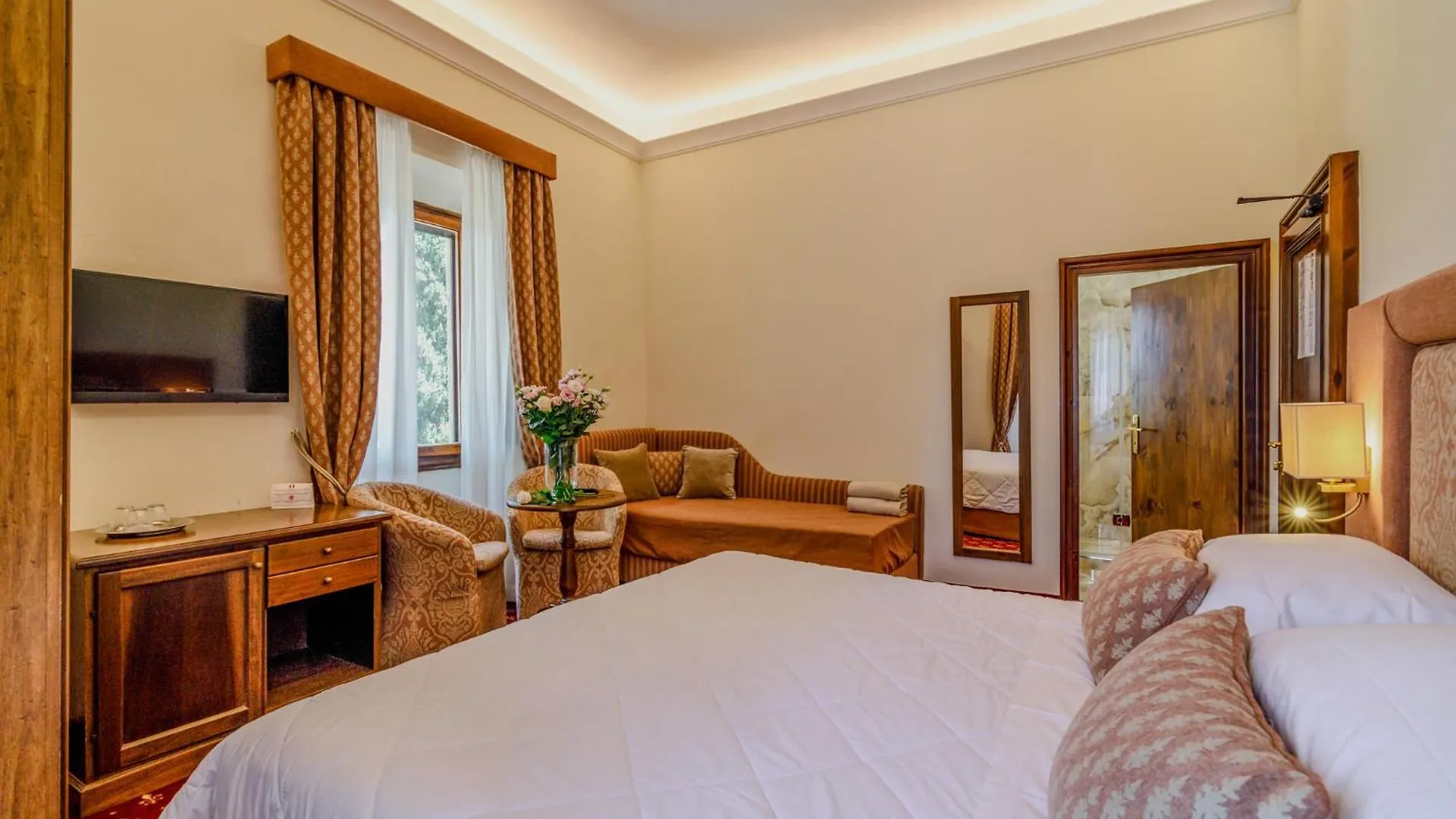 Villa Lecchi Hotel Wellness Colle Val D'Elsa 4*,