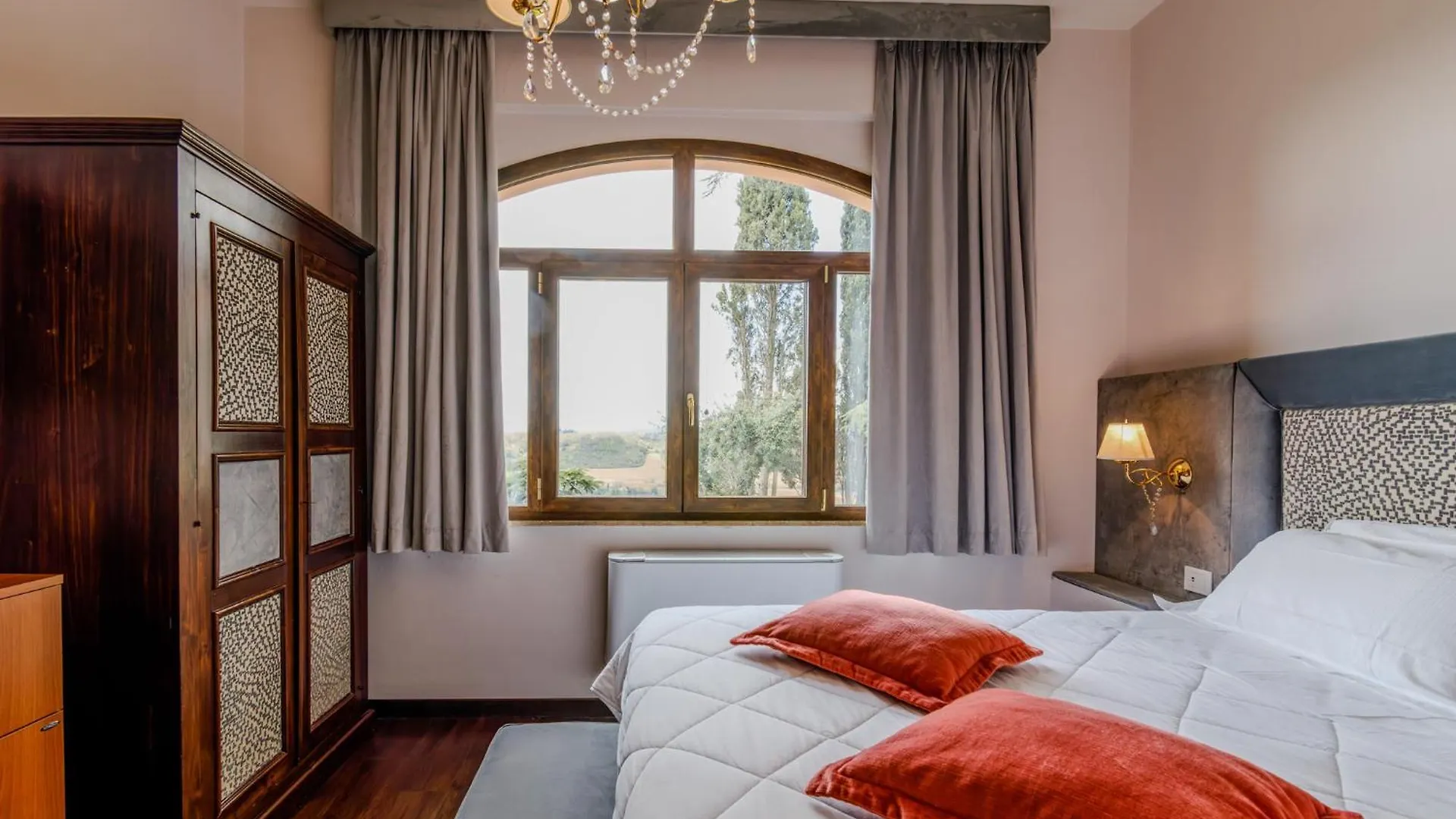Villa Lecchi Hotel Wellness Colle Val D'Elsa 4*,  Italy