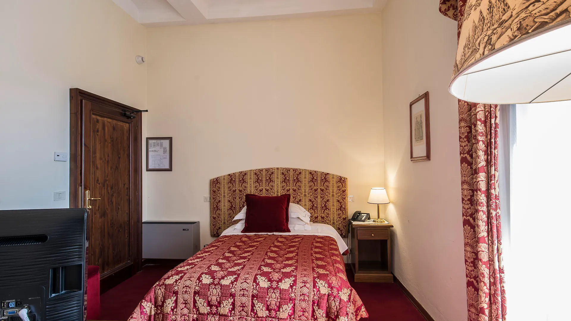 Villa Lecchi Hotel Wellness Colle Val D'Elsa 4*,  Italy