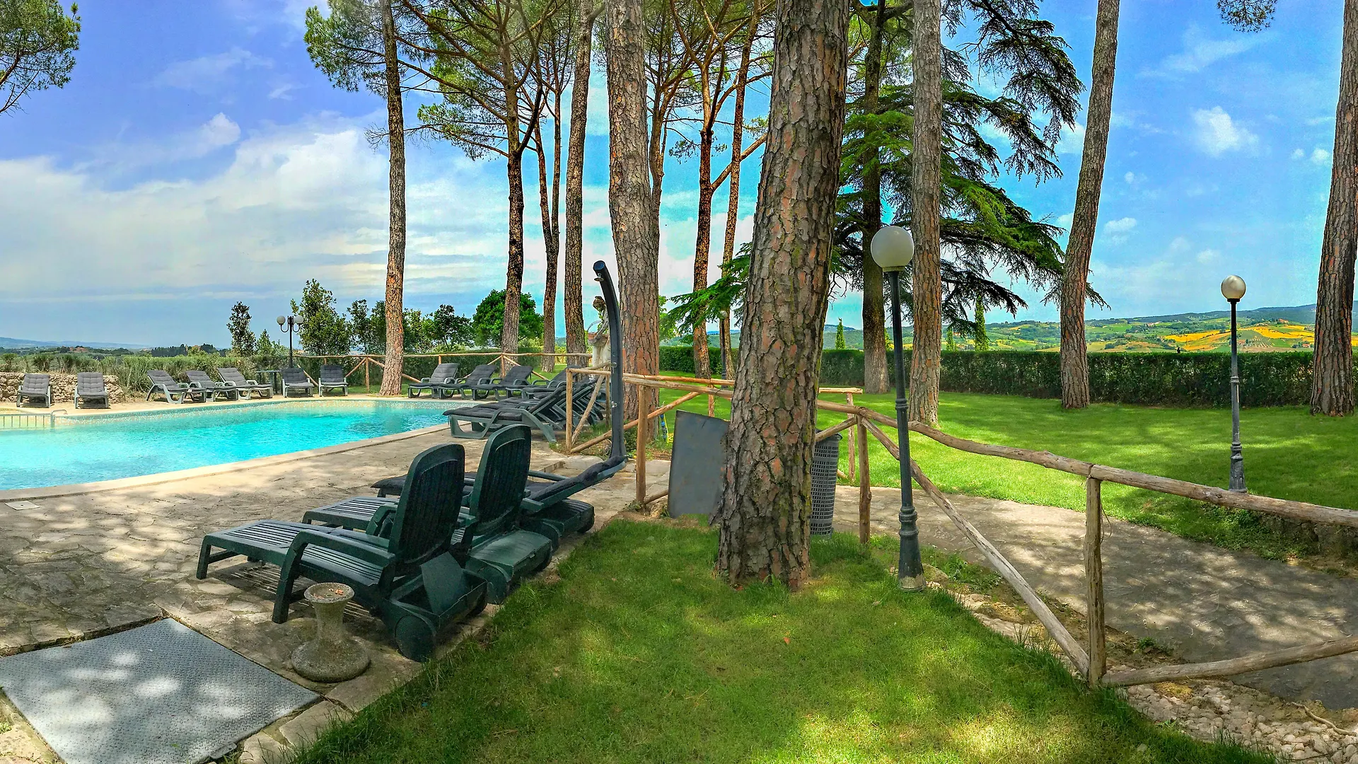 Villa Lecchi Hotel Wellness コッレ・ヴァル・デルザ イタリア