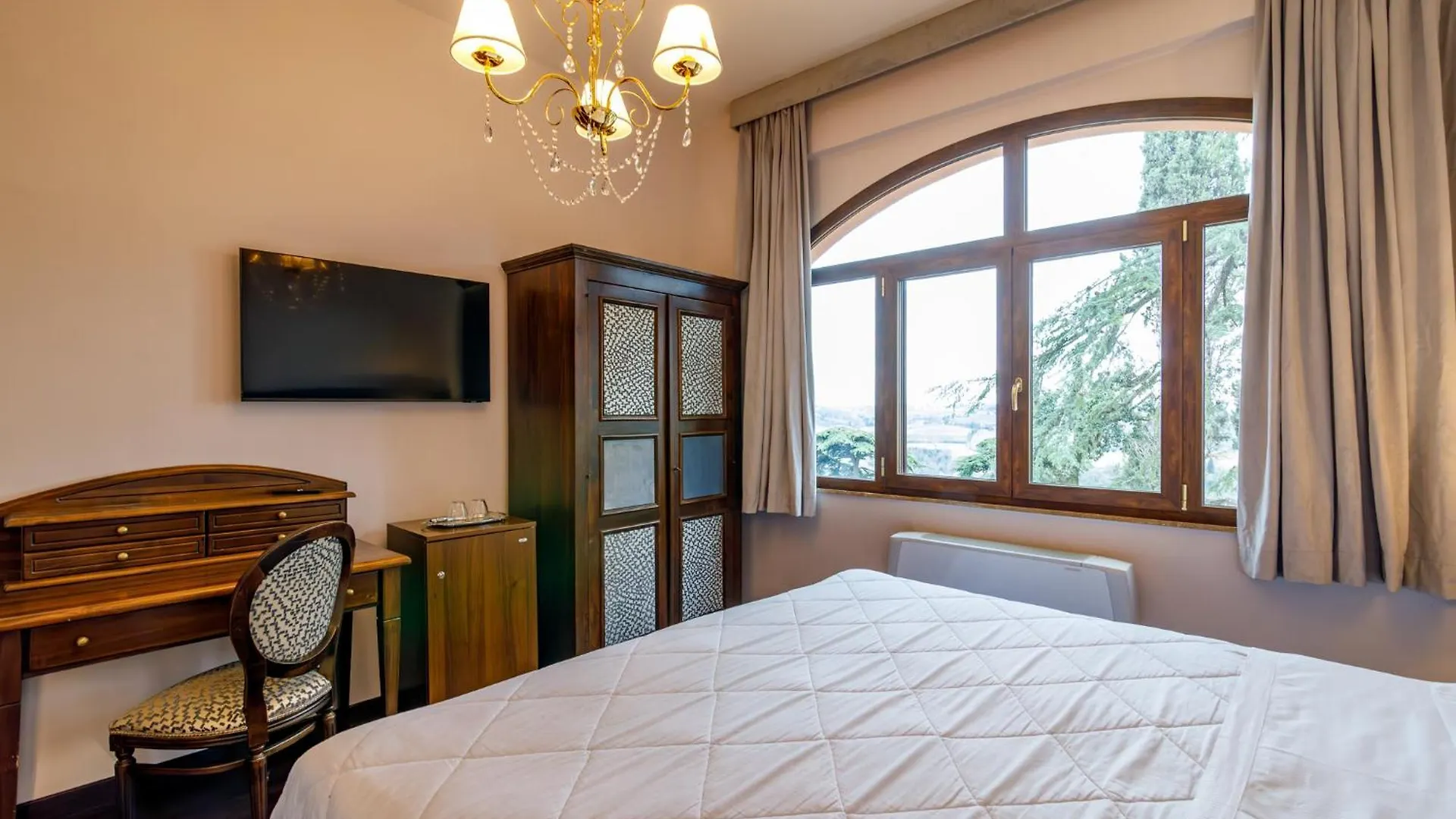 Villa Lecchi Hotel Wellness Colle Val D'Elsa 4*,